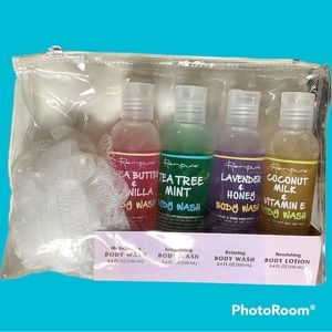 Renpure 4 Pack Body Wash Gift Pack with White Loofah, New 3.4 oz each.